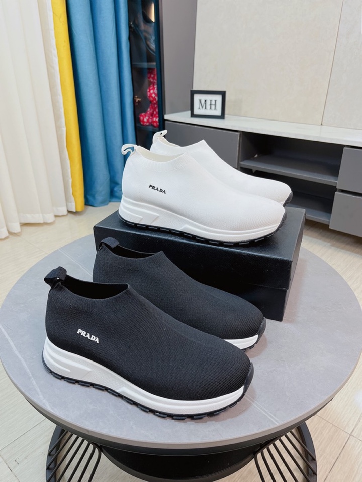 I0 PRADA普拉达 高端品质 原单，原版飞织鞋面，原版TPU·橡胶：双色成型大底，优质牛皮搭配品牌布匹：凸显高端·贵气·档次 38-4445可订做