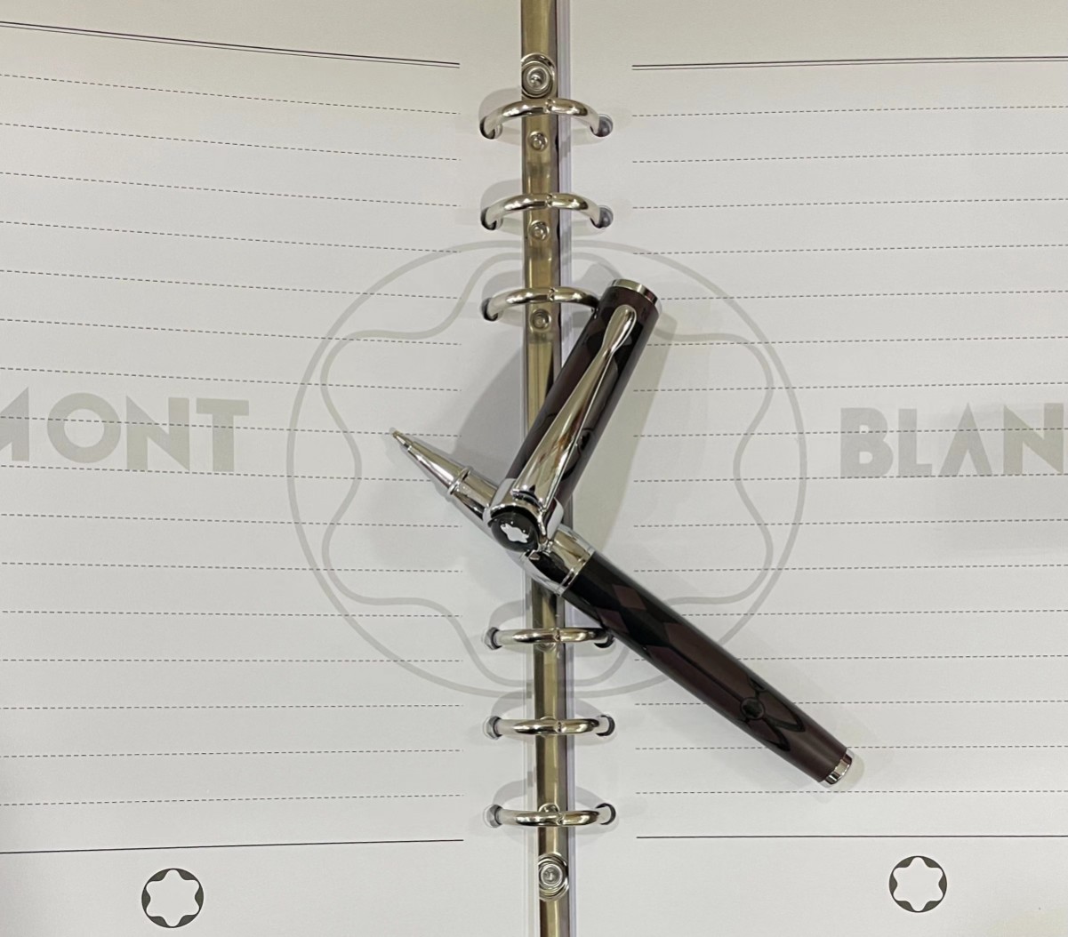 Luxurious Mont Blanc Pen Set: High-End Design and Quality at Special Price - 图片 6
