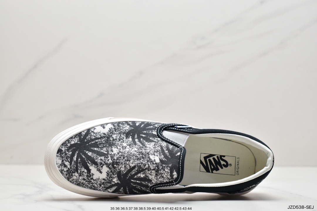 140 万斯 Vans Classic Slip-On 范斯经典格低帮百搭一脚蹬休闲板鞋