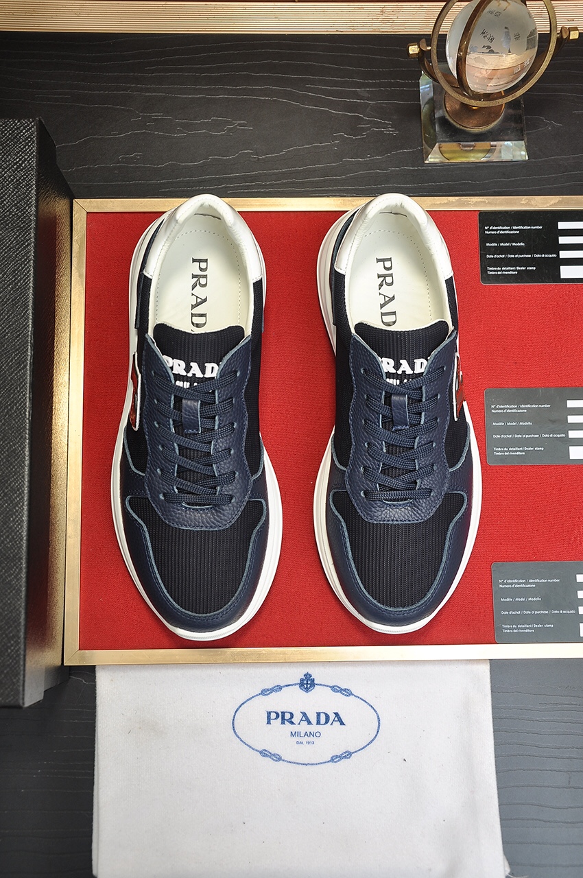 K0 Prada 普拉达 顶级原单，当季，高品质原单牛货，顶级高丝光牛皮拼原版透气布料+进口牛皮，内里进口弹力布配原版牛皮垫脚，原厂气垫大底品质保证码38-4545定做