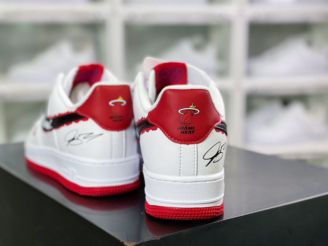 240 Air Force 1Low '07 LV8”Butler 22”空军一号低帮经典百搭休闲运动板鞋“热火队白红黑巴特勒”NL1722-600