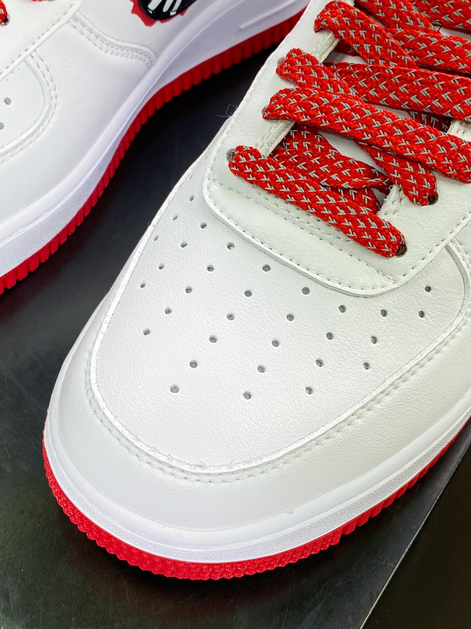 240 Air Force 1Low '07 LV8”Butler 22”空军一号低帮经典百搭休闲运动板鞋“热火队白红黑巴特勒”NL1722-600