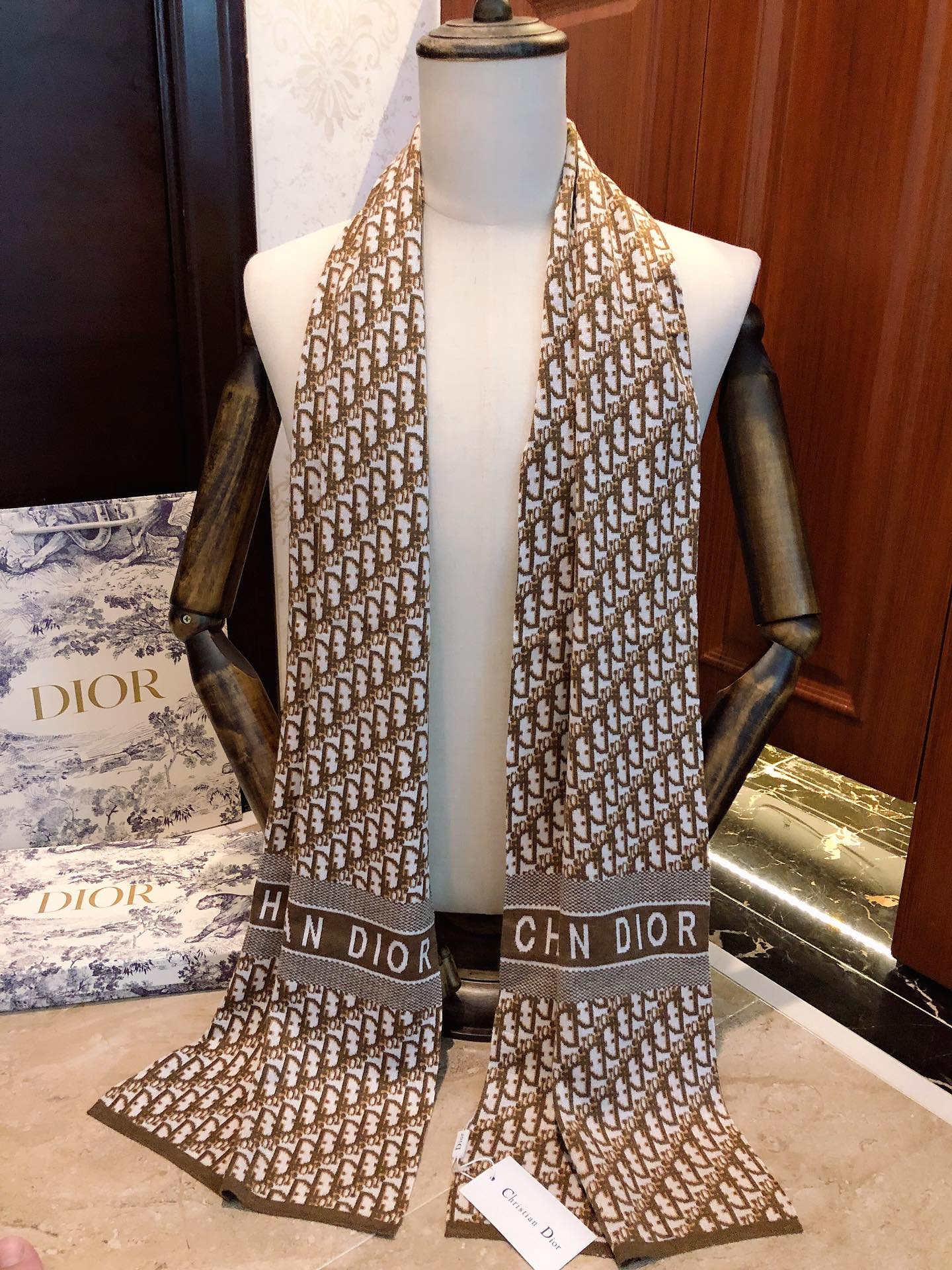 DioR Classical