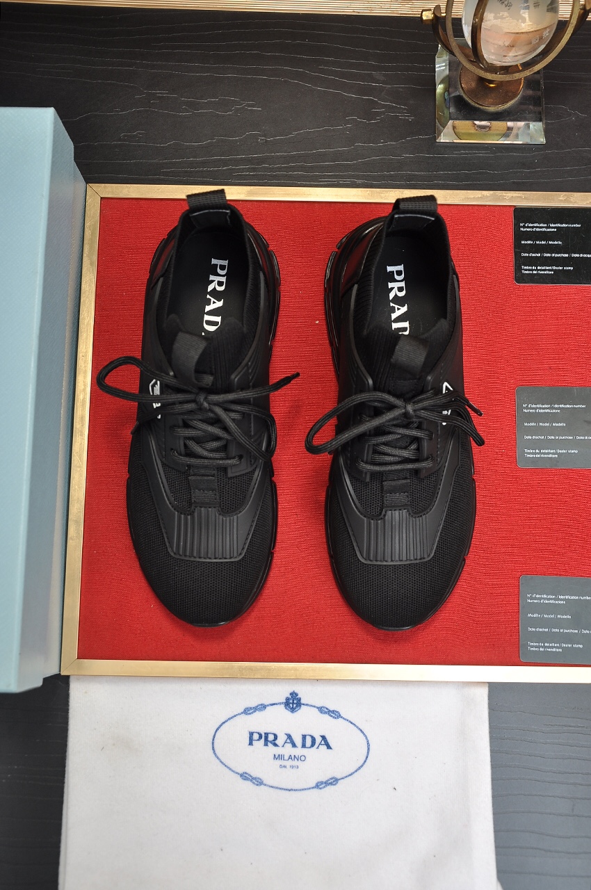 J0 Prada 普拉达 顶级原单，当季，高品质原单牛货，顶级原版透气布料+进口滴胶，内里进口弹力布配原版牛皮垫脚，原厂气垫大底品质保证码38-4545定做