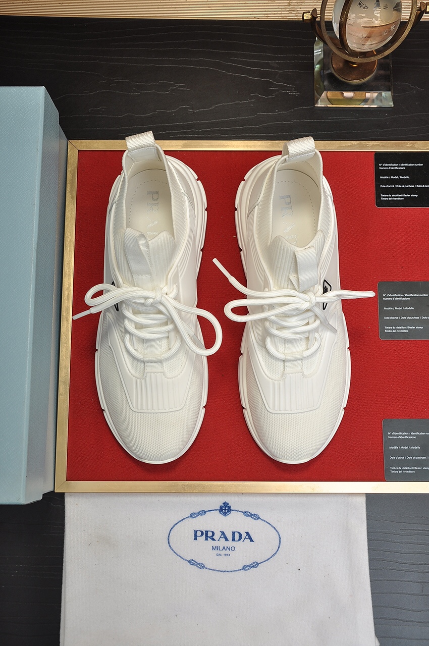 J0 Prada 普拉达 顶级原单，当季，高品质原单牛货，顶级原版透气布料+进口滴胶，内里进口弹力布配原版牛皮垫脚，原厂气垫大底品质保证码38-4545定做