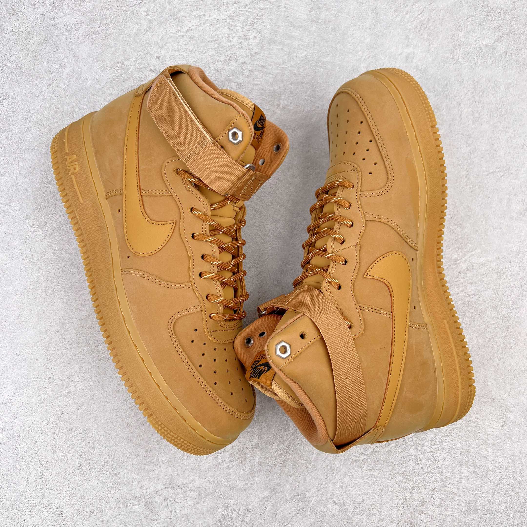 图片[3]-💰160 ＃TG版福利特价️‼NK Air Force 1 High 07 LV8\”Wheat / Flax\”小麦空军一号高帮 CJ9178-200 今年继续推出小麦色AF1 以高帮款与低帮款的方式呈现 小麦色牛巴革打造鞋面 生胶鞋底与鞋面风格协调一致 搭配同色系尼龙鞋带 侧身皮质Swoosh Logo进一步体现两双鞋的独特魅力 尺码：36 36.5 37.5 38 38.5 39 40 40.5 41 42 42.5 43 44 44.5 45 编码：by2936030-运动鞋