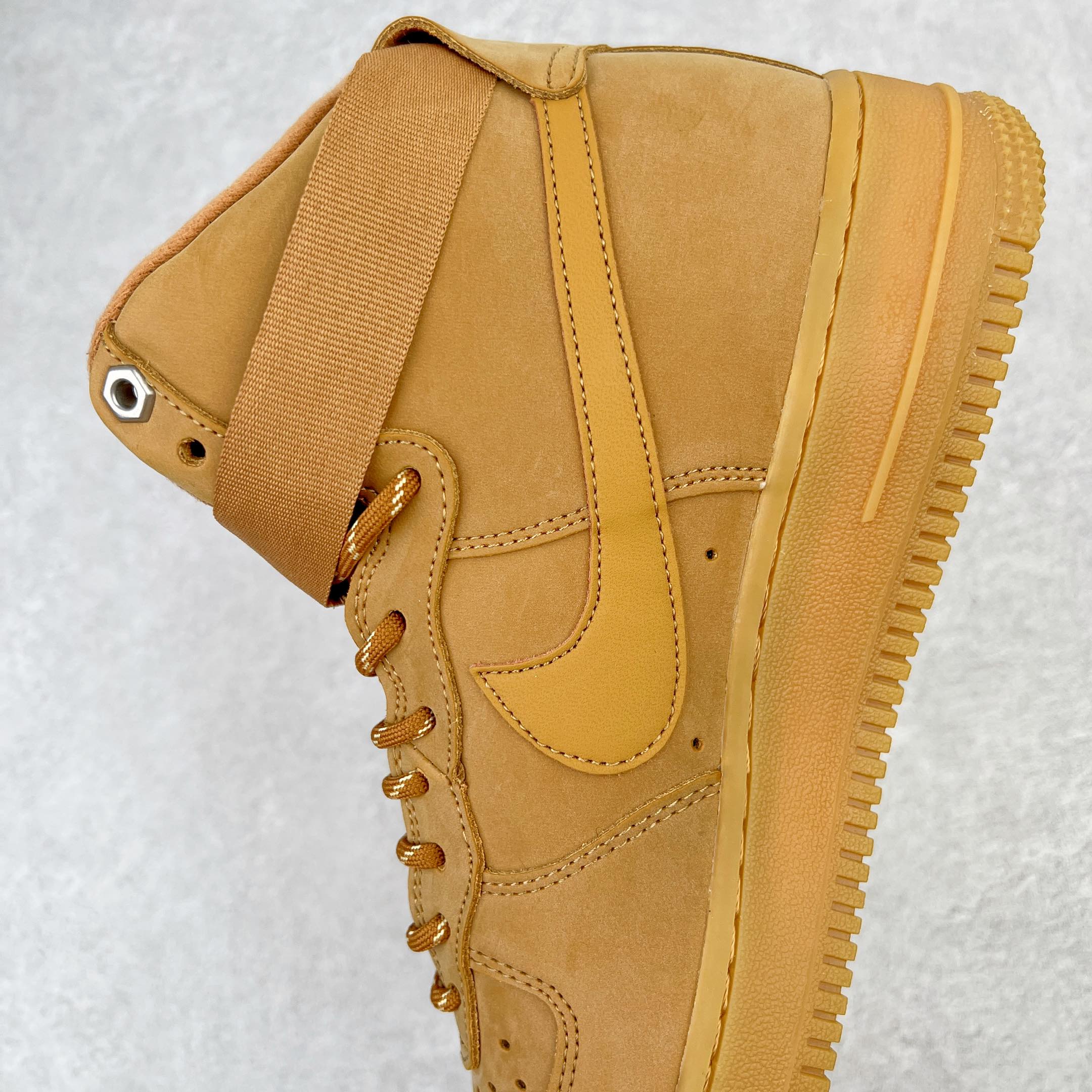 图片[7]-💰160 ＃TG版福利特价️‼NK Air Force 1 High 07 LV8\”Wheat / Flax\”小麦空军一号高帮 CJ9178-200 今年继续推出小麦色AF1 以高帮款与低帮款的方式呈现 小麦色牛巴革打造鞋面 生胶鞋底与鞋面风格协调一致 搭配同色系尼龙鞋带 侧身皮质Swoosh Logo进一步体现两双鞋的独特魅力 尺码：36 36.5 37.5 38 38.5 39 40 40.5 41 42 42.5 43 44 44.5 45 编码：by2936030-运动鞋