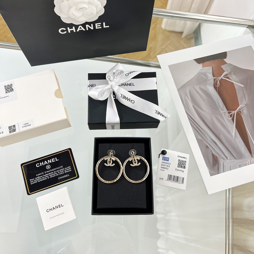 新款☑️CHANEL香奈儿C2金色双c圆形耳钉耳环