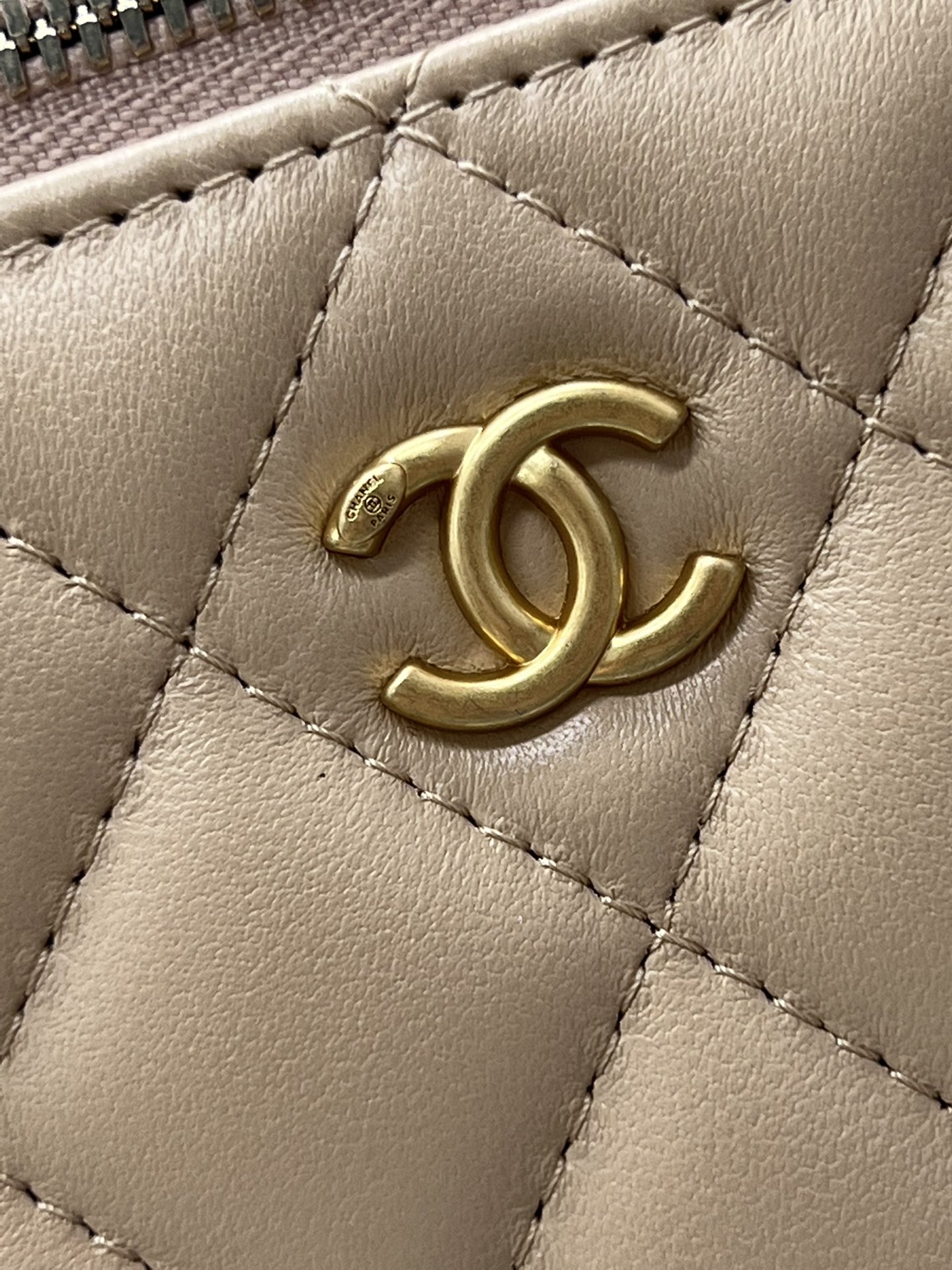 CHANEL: New Arrival: Adjustable Chain Rectangular Gold Ball Vanity Case - Bag 3