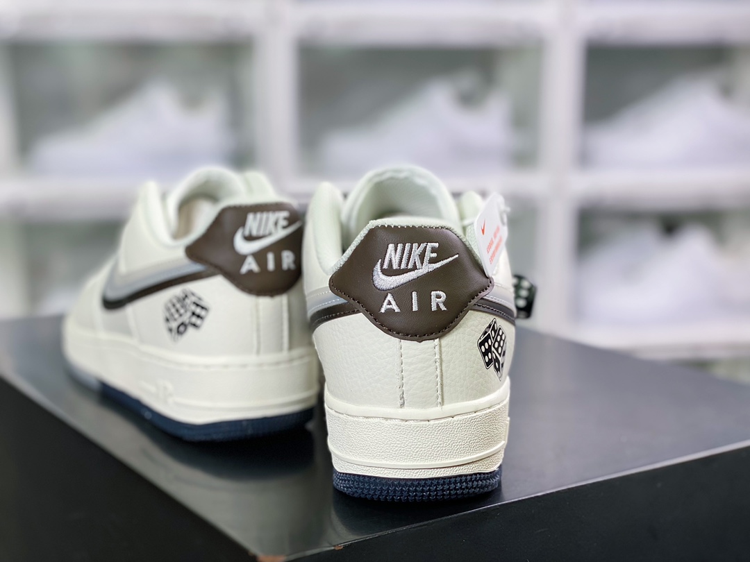 240  Air Force 1 07 LV8”Dice”空军一号经典低帮百搭休闲运动板鞋“米白咖啡棕骰子双钩”CW1574-801
