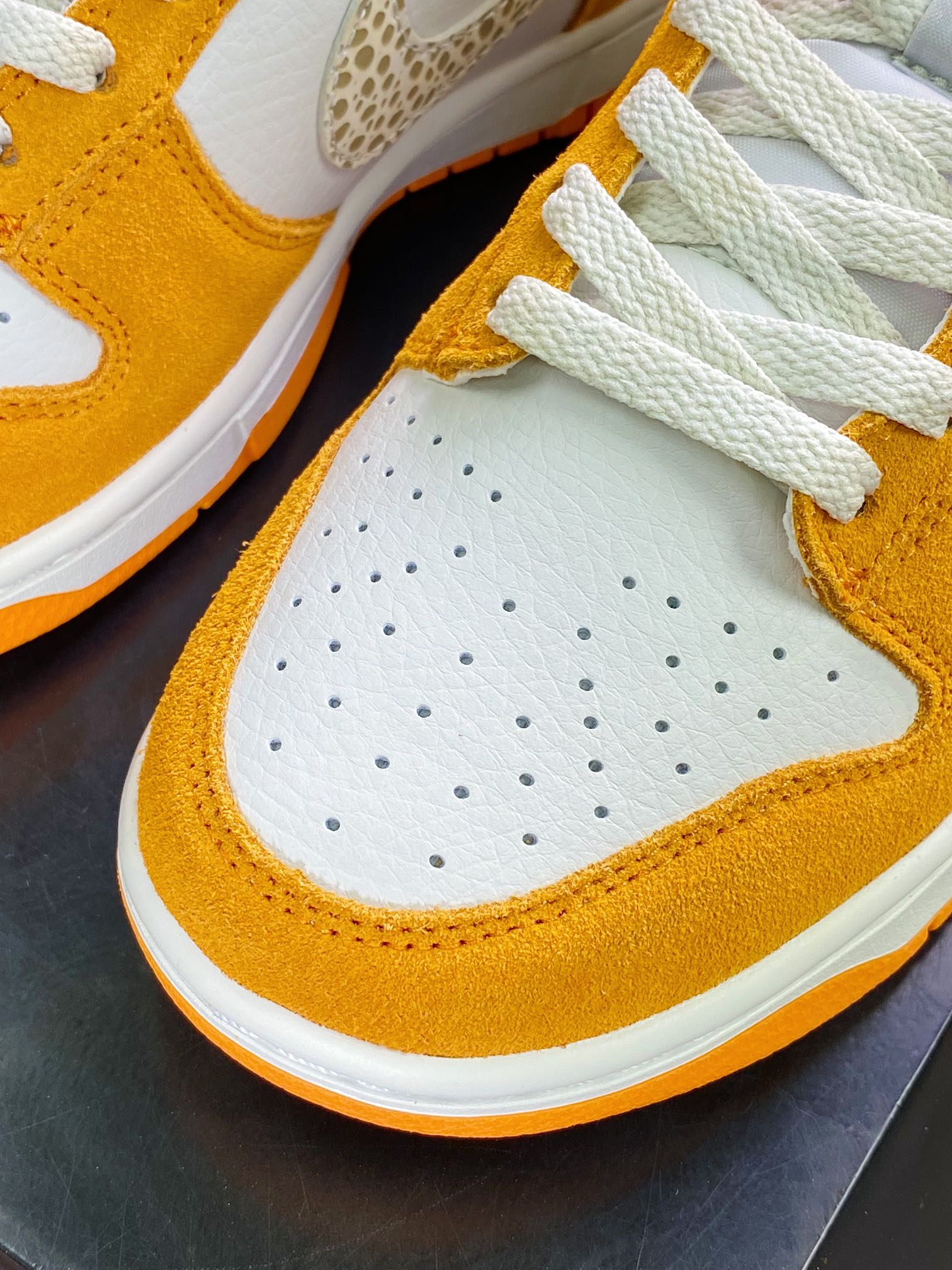 280 SB Dunk Low SE”Safari Swoosh”扣篮系列低帮休闲运动滑板板鞋“橙黄米白石斑纹钩子”DR0156-800