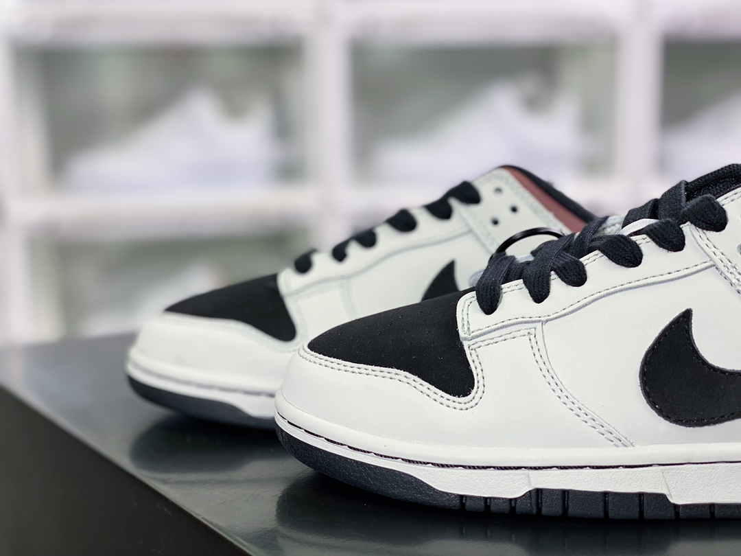 320 男《头文字D》x SB Dunk Low”INITIAL D/Toyota AE86”扣篮系列低帮休闲运动滑板板鞋“米白黑紫藤原拓海”DD1391-107