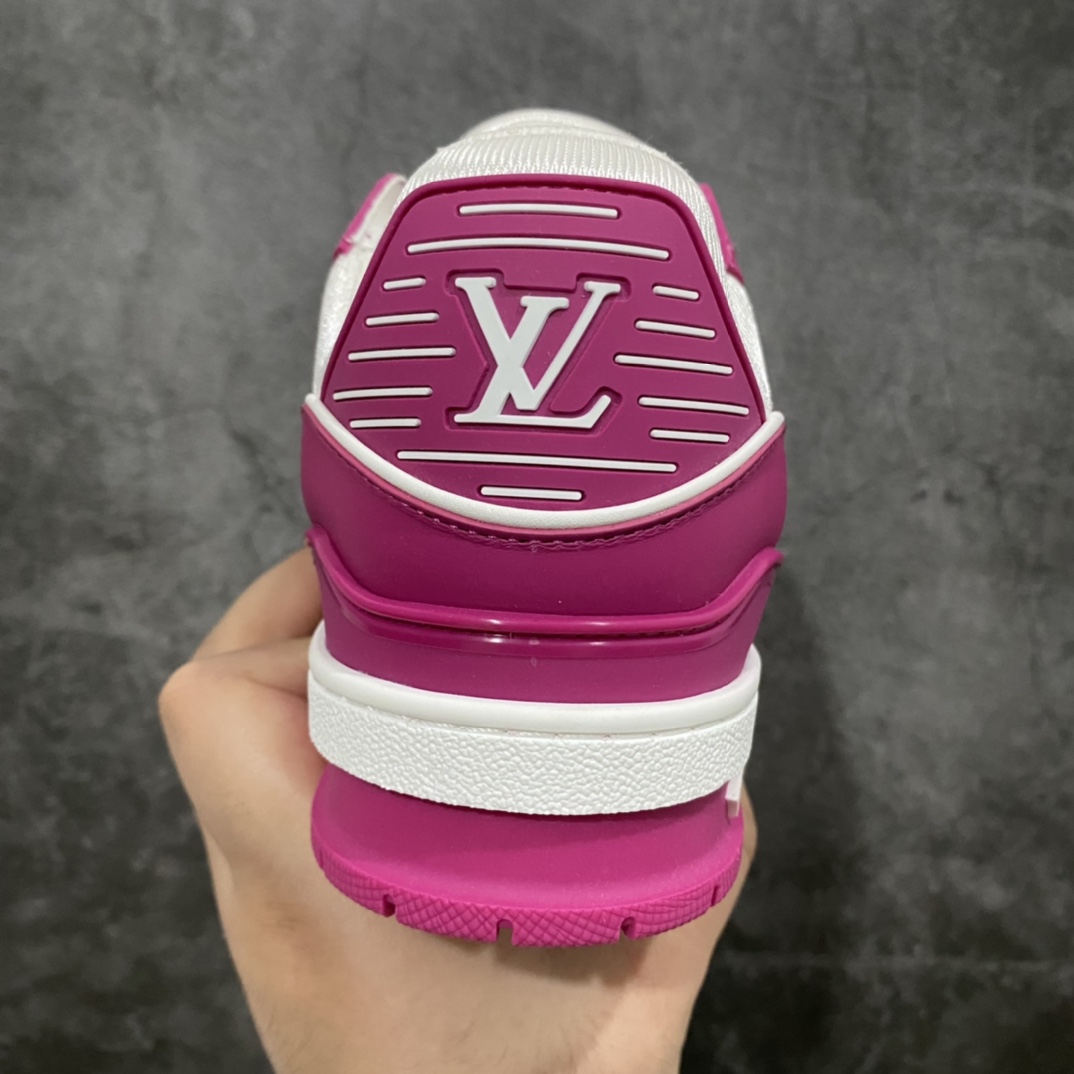 图片[4]-莞产最强版 LV Trainer白红 广州顶级版本 细节实拍如下所见即所得 非莆田档口货 可随意对比细节鞋型 无需过多文案描述 所有细节均可对标正品 原厂鞋舌尺码标 正确烫金字体 鞋舌厚度柔软度同步正品 原厂织麦标 一针一线纹路均同步正品 原厂刺绣立体饱满同步正品 原厂烫金手写logo 立体饱满有光泽 鞋头原厂皮料细腻柔软 原厂魔术贴 纹路清晰 原厂数据 字体粗细 大小光泽度同步正品 原厂空胶工艺 并非开胶同步正品 原厂中底布 logo清晰 原厂工艺爆裂效果 自然不刻意 一个后跟足矣秒杀所有 尺码：36-45-选品中心