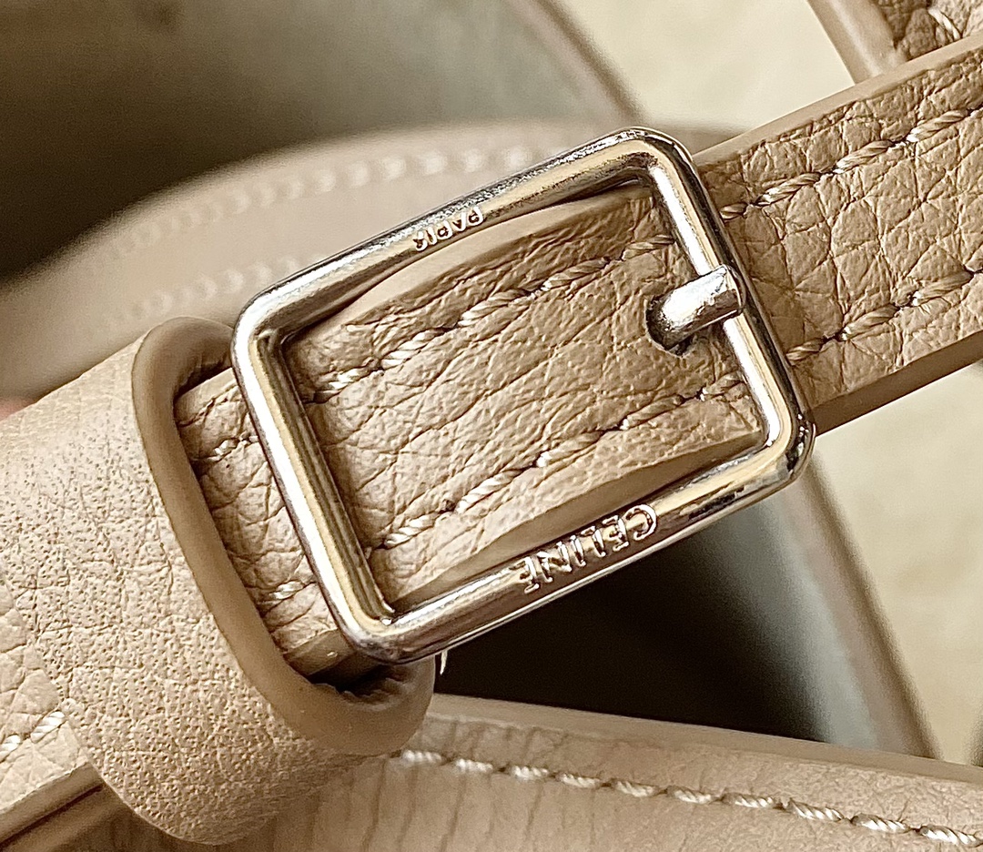 CELINE赛琳进口原版荔枝纹牛皮水桶包189750