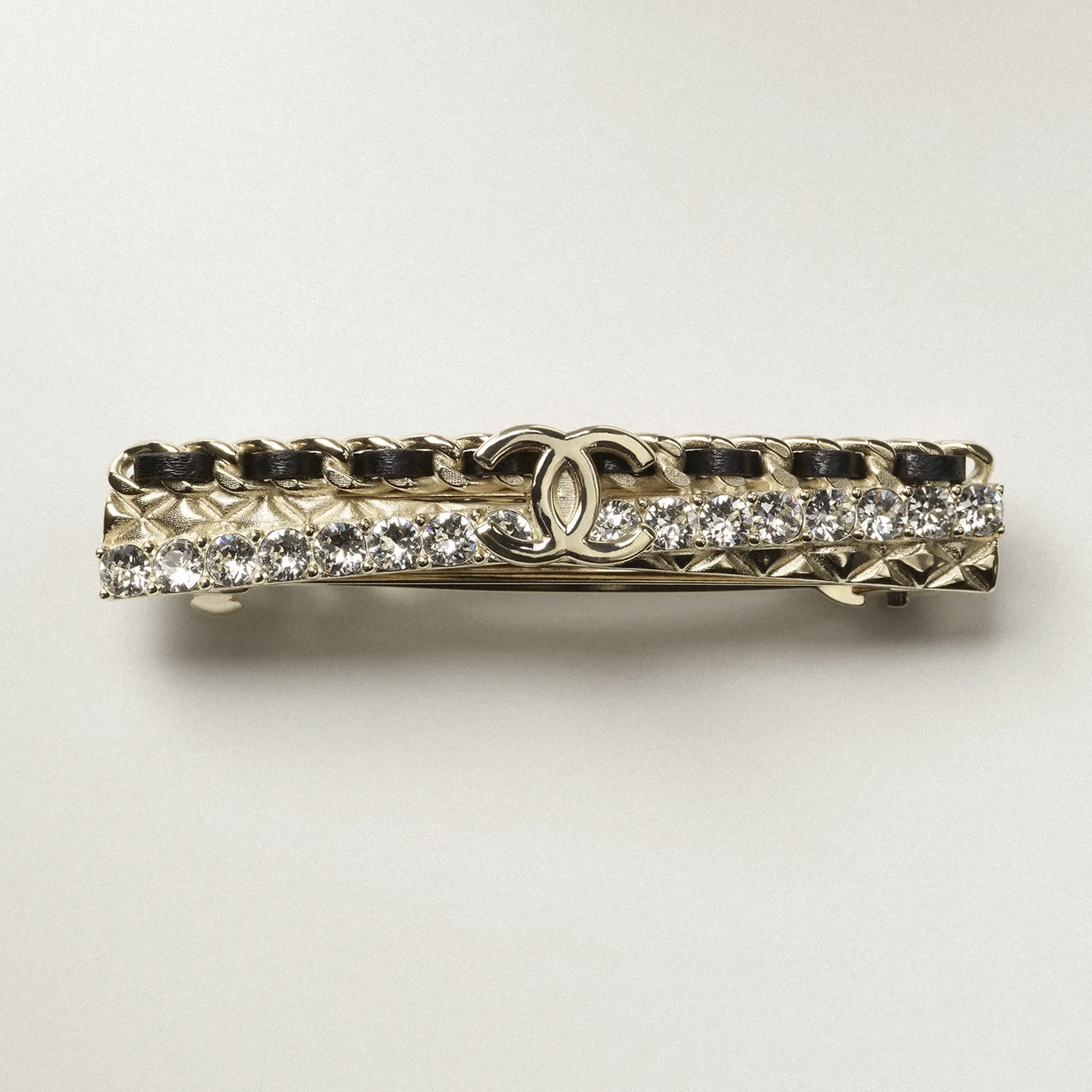NO:921583,Xiaoxiang black leather studded diamond glossy double c straight hairpin, Chanel hairpins, chanel, hairpins19860909小香黑色穿皮镶钻菱格光面双c一字型发夹,香奈儿发夹,chanel,hairpins,Jewelry