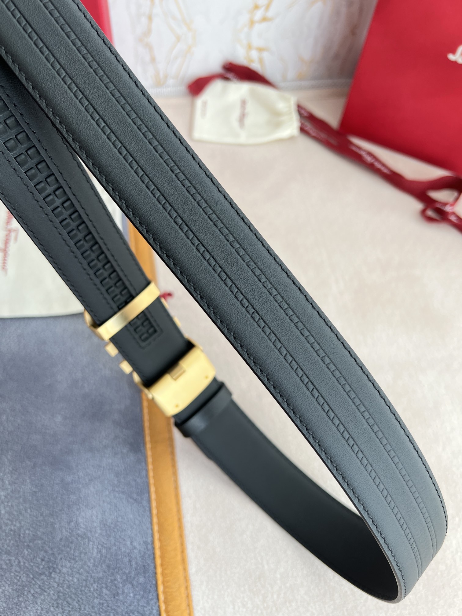 品名Ferrgamo..菲拉格慕腰带