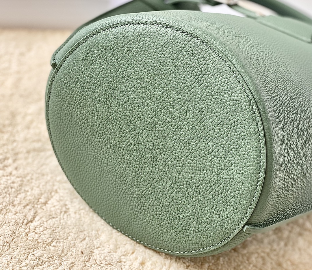 CELINE赛琳进口原版荔枝纹牛皮水桶包189750