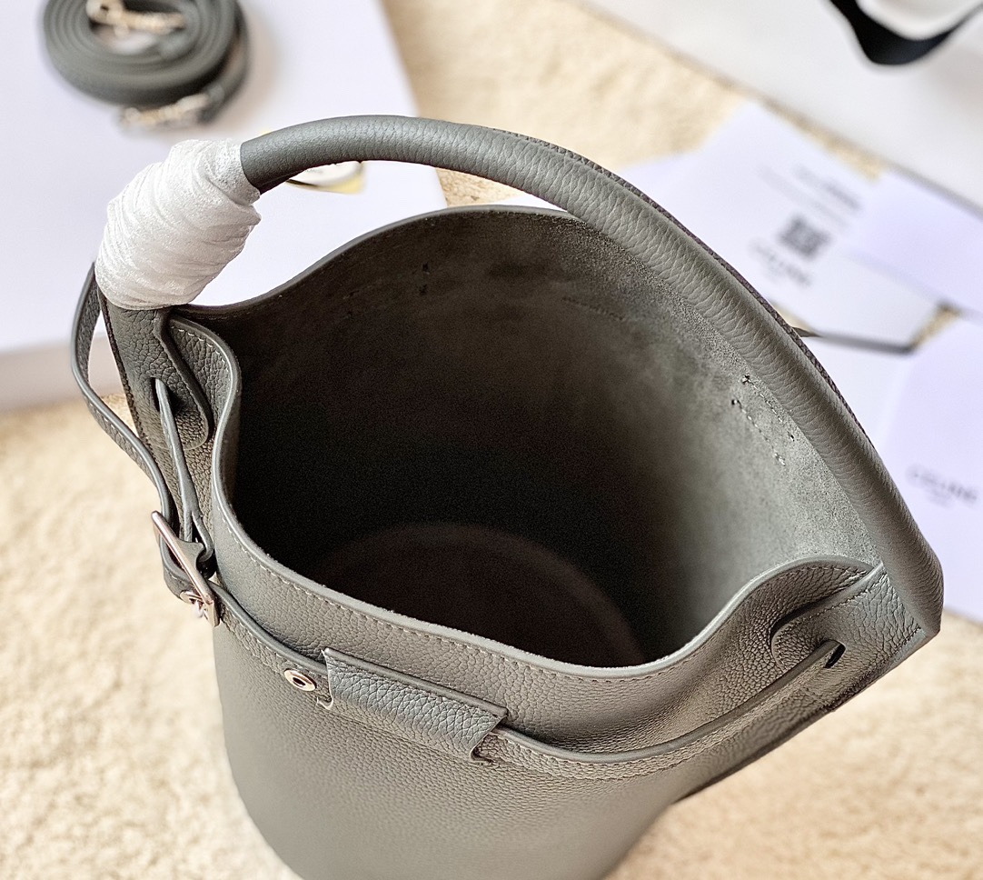 CELINE赛琳进口原版荔枝纹牛皮水桶包189750