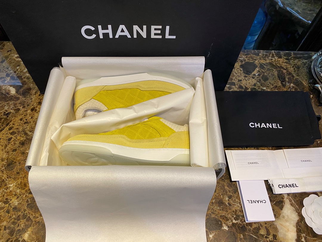 Customize The Best Replica
 Chanel Shoes Sneakers Yellow Sweatpants