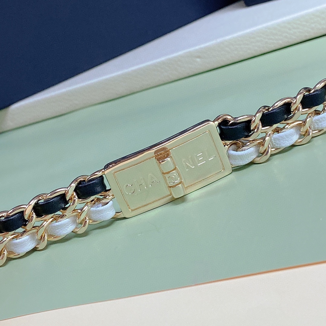 -chanel 金属 小羊皮与小牛皮 金色金属、黑与白  精致腰链  链长93cm
链身75. 尾链18