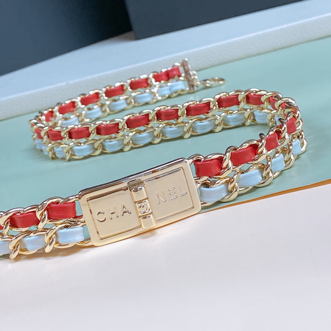 -chanel 金属 小羊皮与小牛皮 金色金属、黑与白  精致腰链  链长93cm
链身75. 尾链18