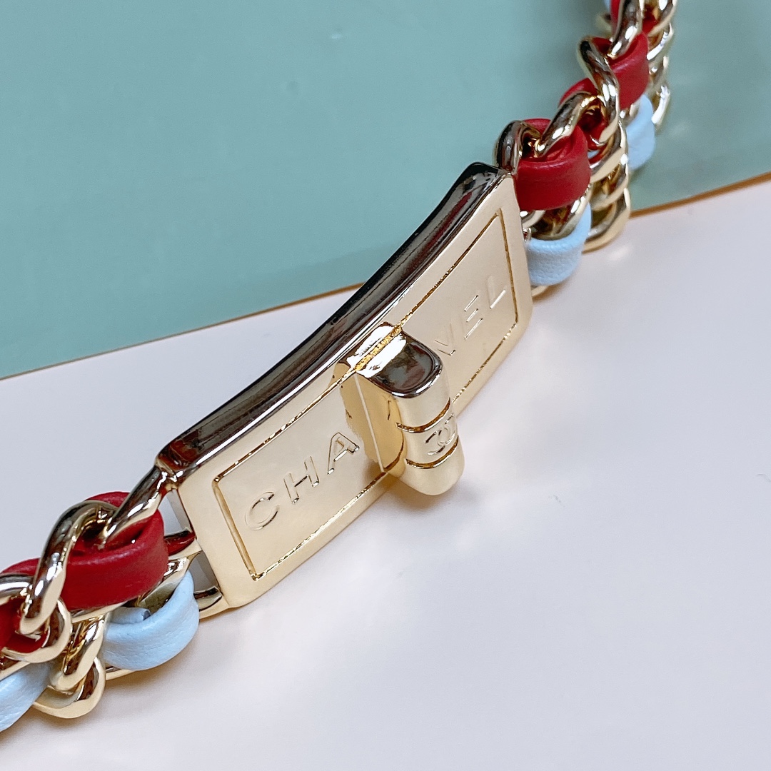 -chanel 金属 小羊皮与小牛皮 金色金属、黑与白  精致腰链  链长93cm
链身75. 尾链18