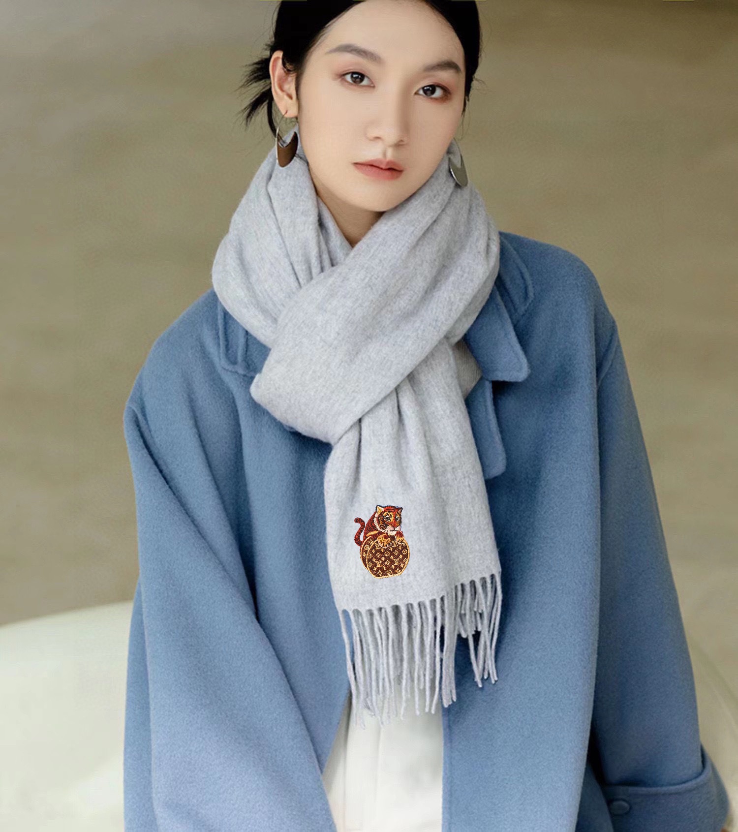 Louis Vuitton Scarf Embroidery Epi Cashmere