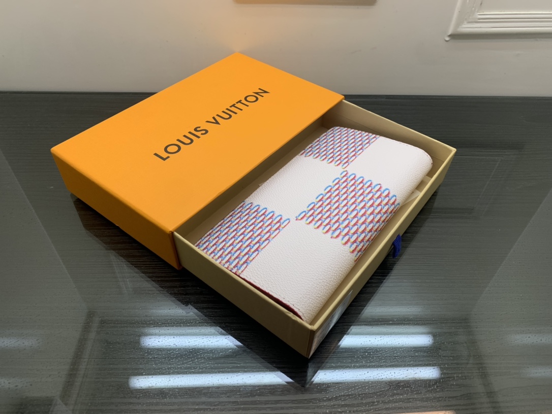 Premium leather bifold wallet interior