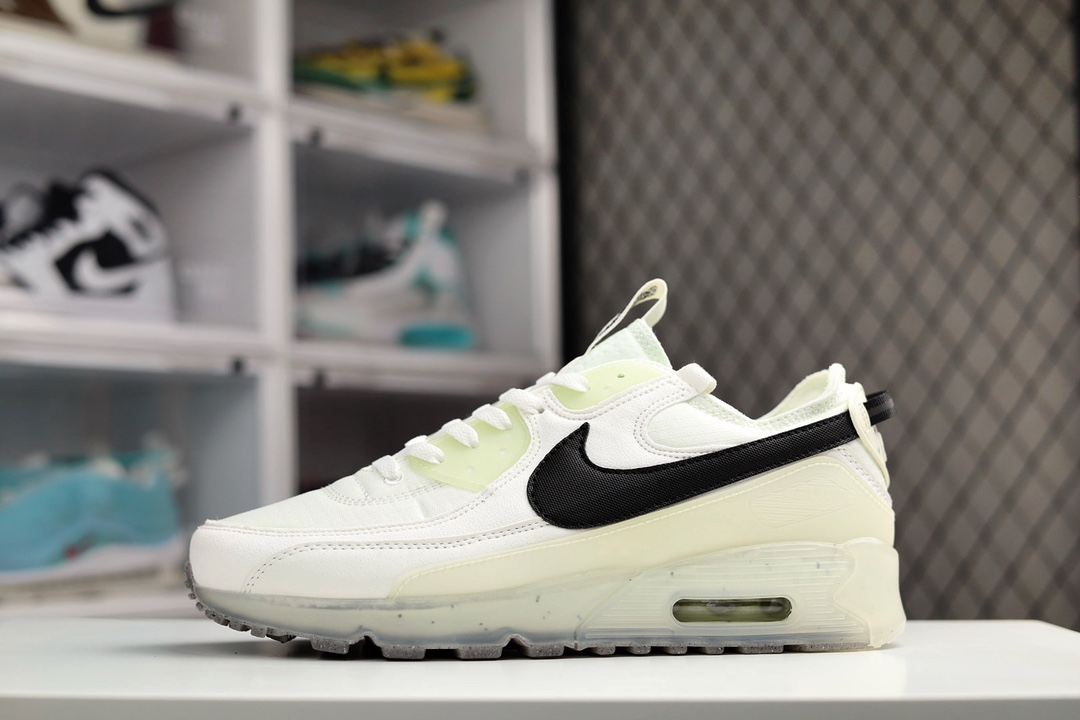 H0 公司级 Nk Air Max F5 Terrascape “Sail” 耐克全新热门款气垫跑鞋 尝鲜先行版全新包边设计处的斑点由 Nike Grind 材料制成牛津布米白黑果冻底舒适鞋口采用三重缝线设计搭配坑状泡绵中底 巧妙融合都市风范与户外型格匠心鞋款 即刻上脚