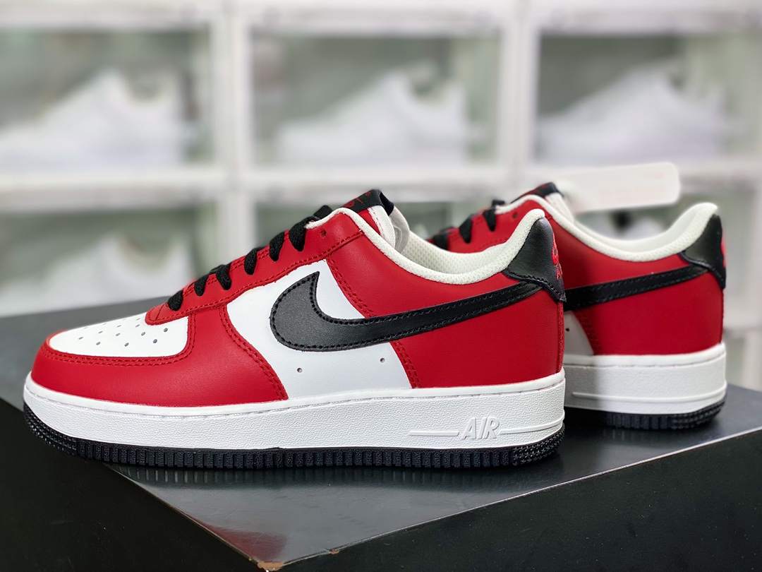 200 Air Force 1’07 Low”Chicago”空军一号经典低帮百搭休闲运动板鞋“皮革芝加哥红白黑”FD0300-600