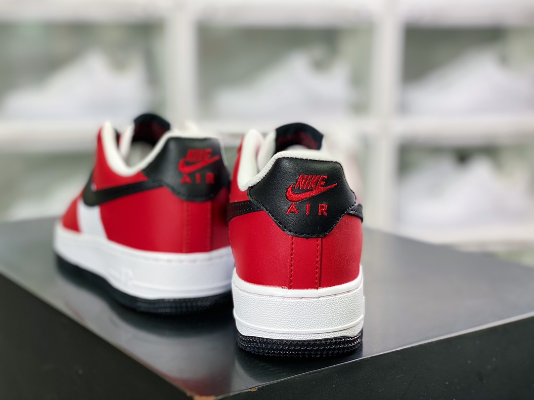 200 Air Force 1’07 Low”Chicago”空军一号经典低帮百搭休闲运动板鞋“皮革芝加哥红白黑”FD0300-600