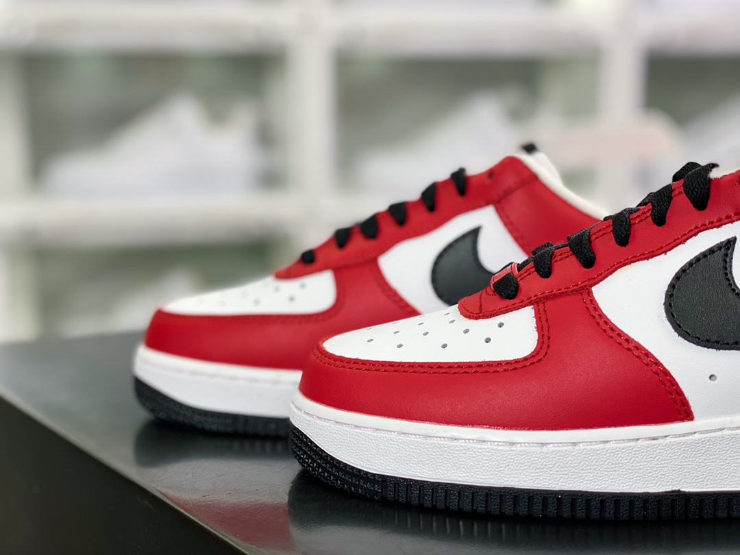 200 Air Force 1’07 Low”Chicago”空军一号经典低帮百搭休闲运动板鞋“皮革芝加哥红白黑”FD0300-600