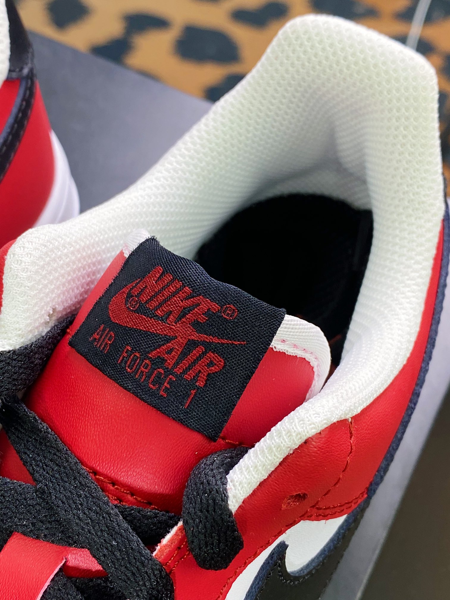 200 Air Force 1’07 Low”Chicago”空军一号经典低帮百搭休闲运动板鞋“皮革芝加哥红白黑”FD0300-600