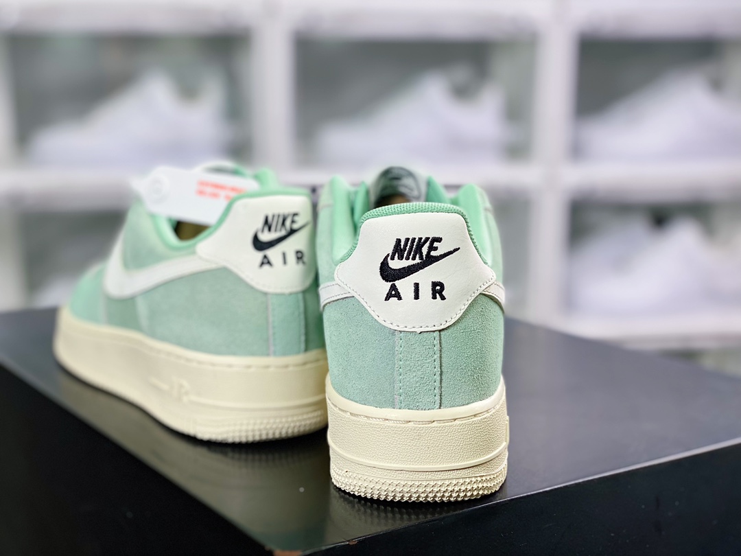 200  Air Force 1′07 Low”Enamel Green”空军一号经典低帮百搭休闲运动板鞋DD9801-300