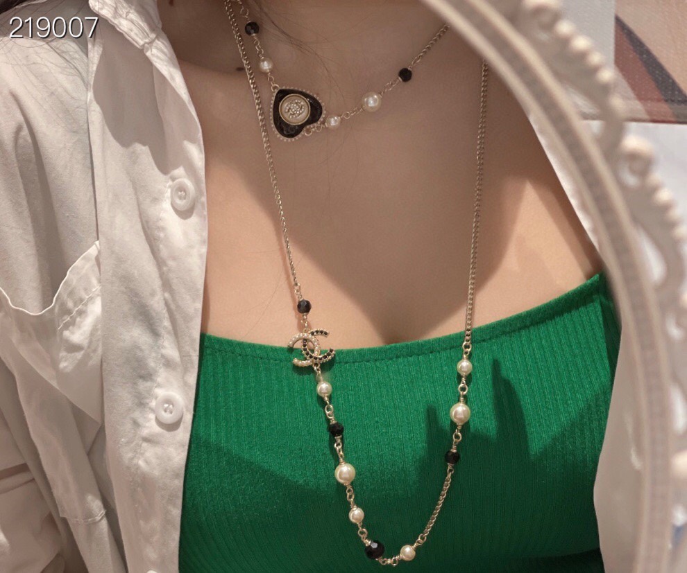 NO:104138,New Year's model Chanel 22B love black and white rhinestone pearl enamel long chain necklace sweater chain 0 essential fashion plus points for early autumn, Chanel necklace, chanel, sweaters, necklace19860909新年款 香奈22B爱心黑白水钻珍珠珐琅长链 项链 毛衣链0早秋必备时尚加分单品,香奈儿项链,chanel,sweaters,necklace,Jewelry
