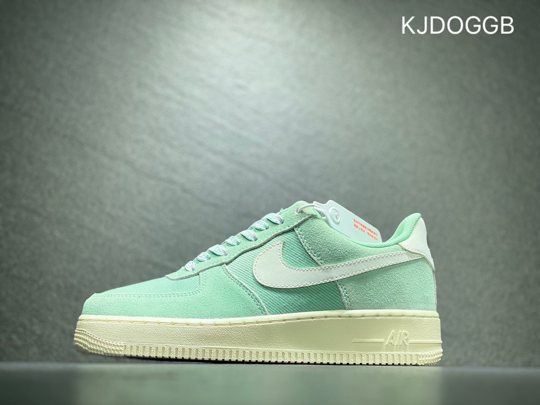 200 Nike Air Force 1 空军一号 DO9801-300