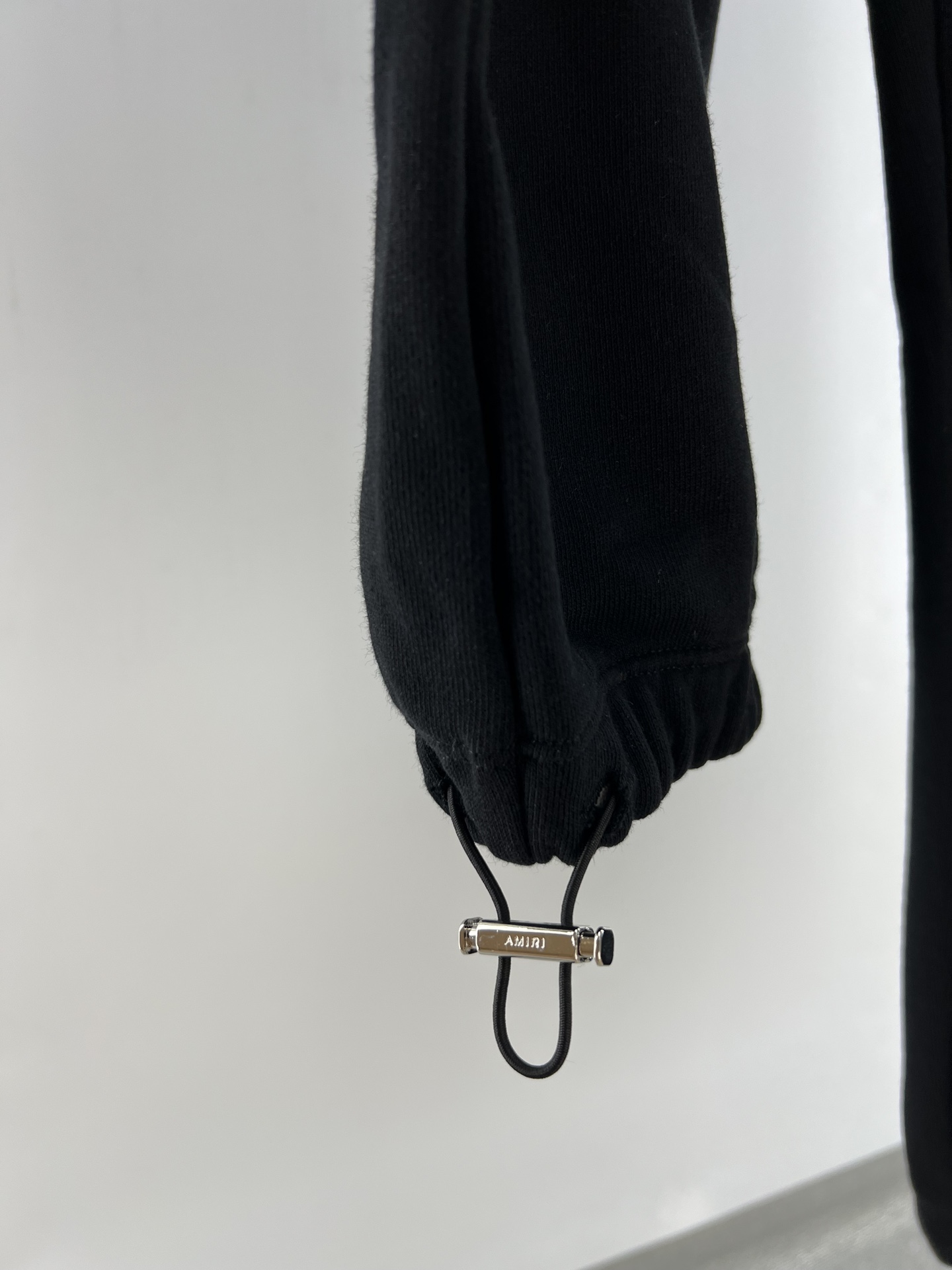 Amiri Men's Black Sweatpants with Drawstring and Printed Logo, sizes S-XL 5 i1662097393 7954 4