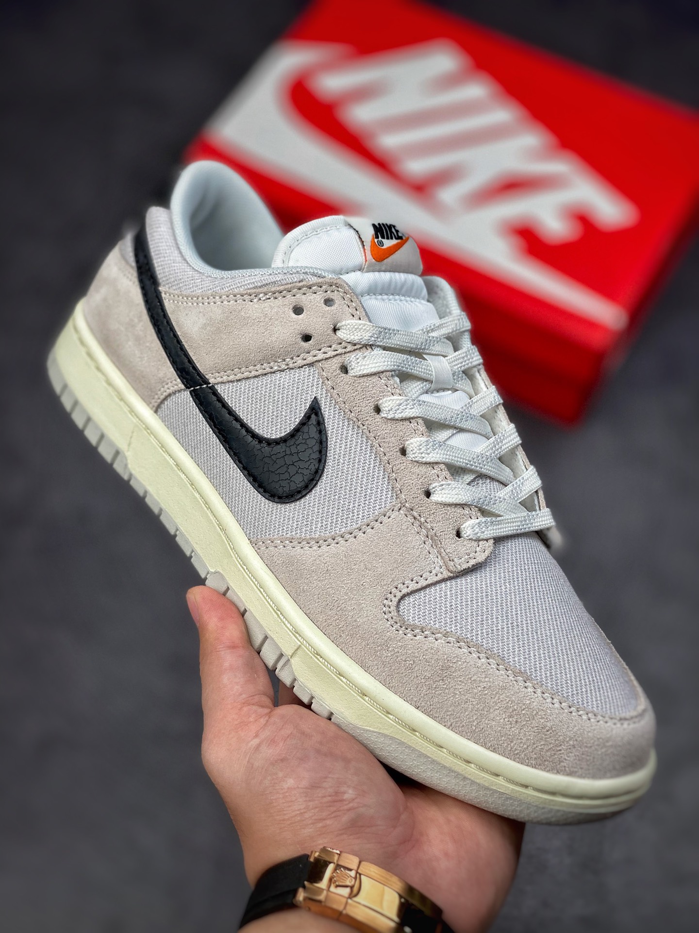 280 Nike SB Dunk Low ”Certified Fresh” 尘灰色DO9776-001