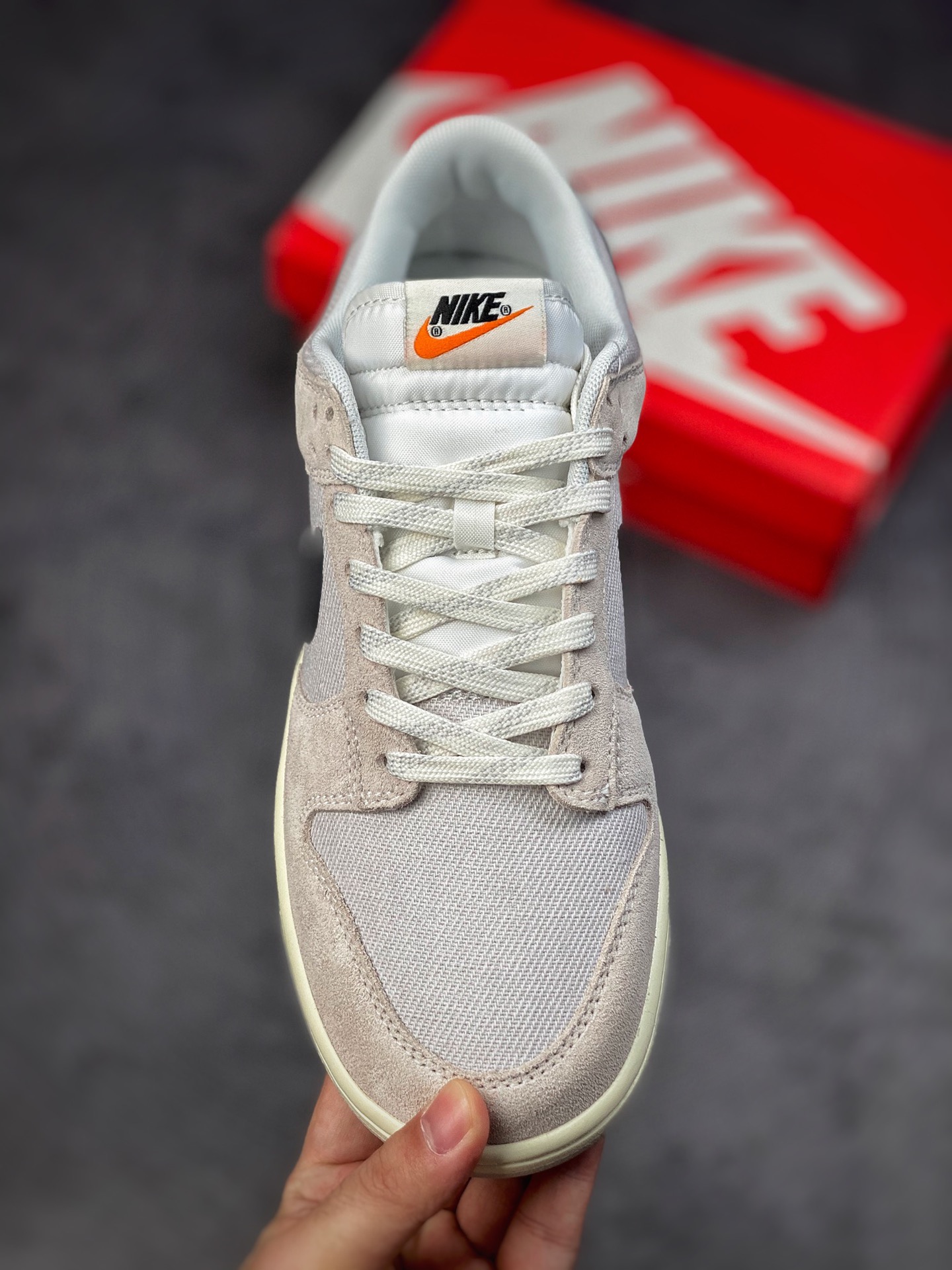 280 Nike SB Dunk Low ”Certified Fresh” 尘灰色DO9776-001