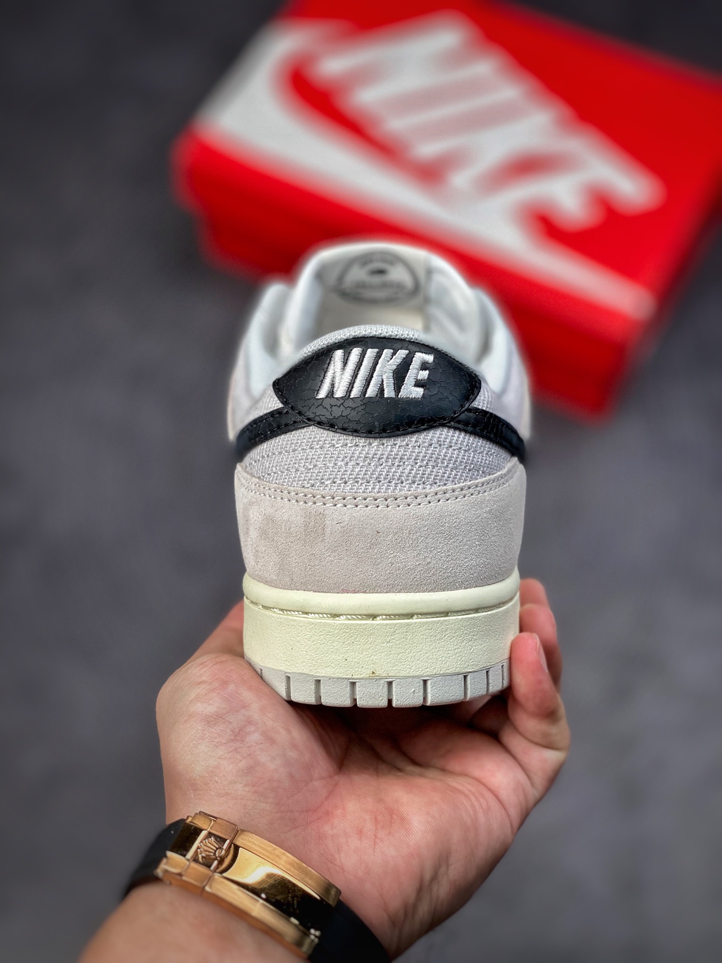 280 Nike SB Dunk Low ”Certified Fresh” 尘灰色DO9776-001