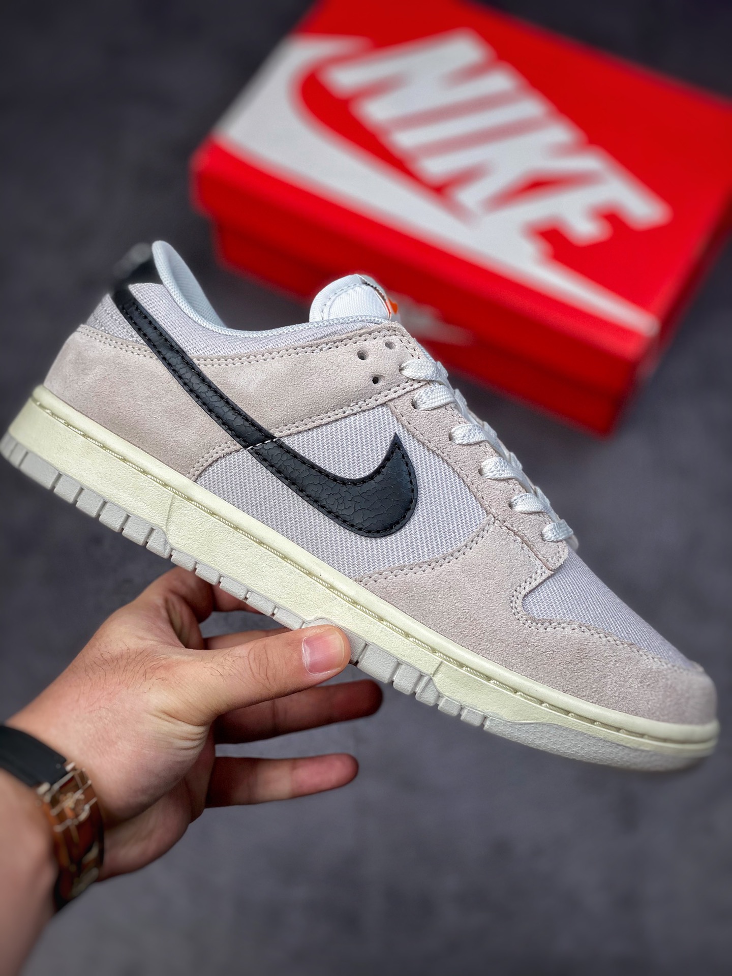 280 Nike SB Dunk Low ”Certified Fresh” 尘灰色DO9776-001