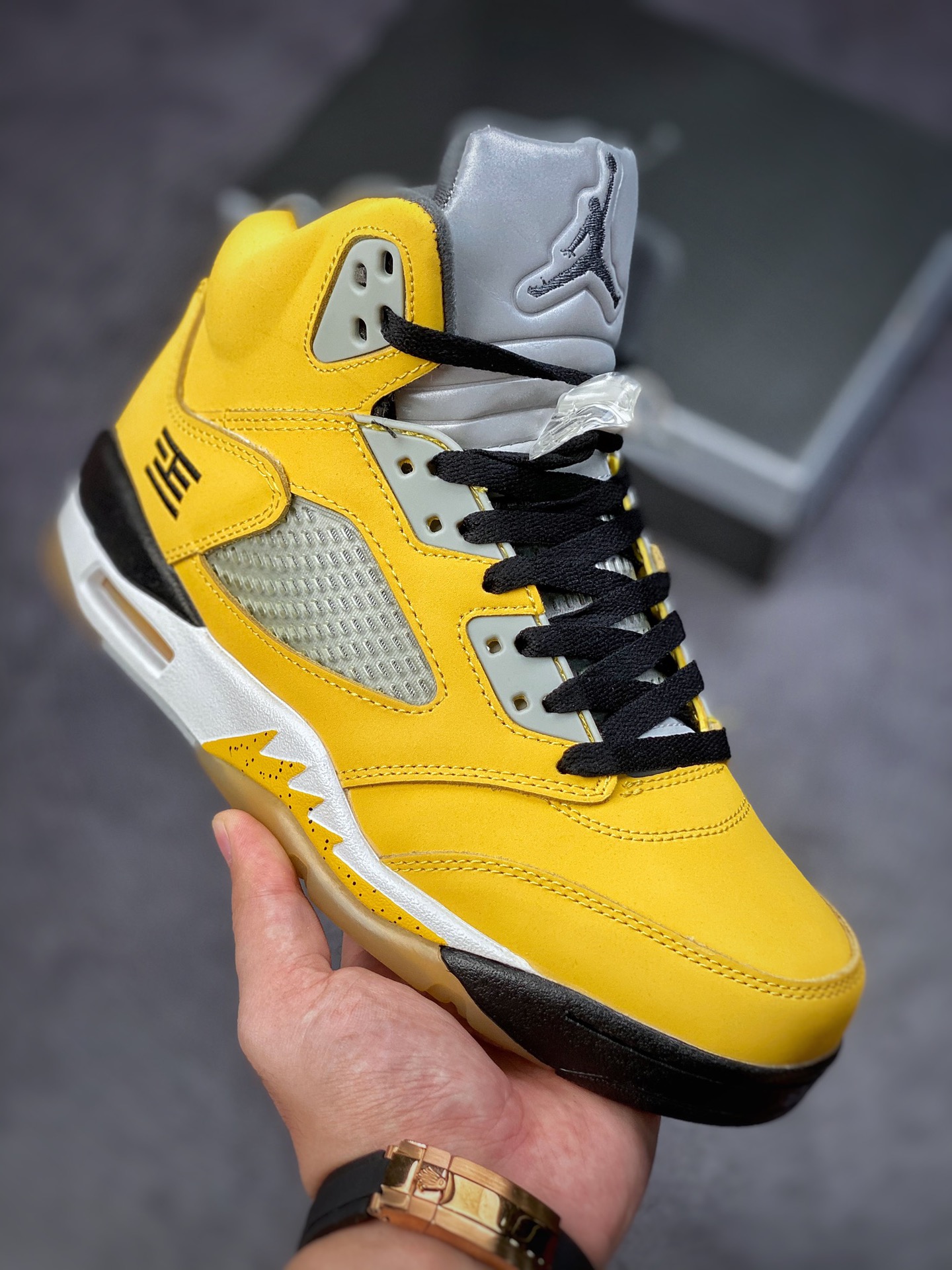 260 Air Jordan 5 Retro T23 黑黄东京 454783-701
