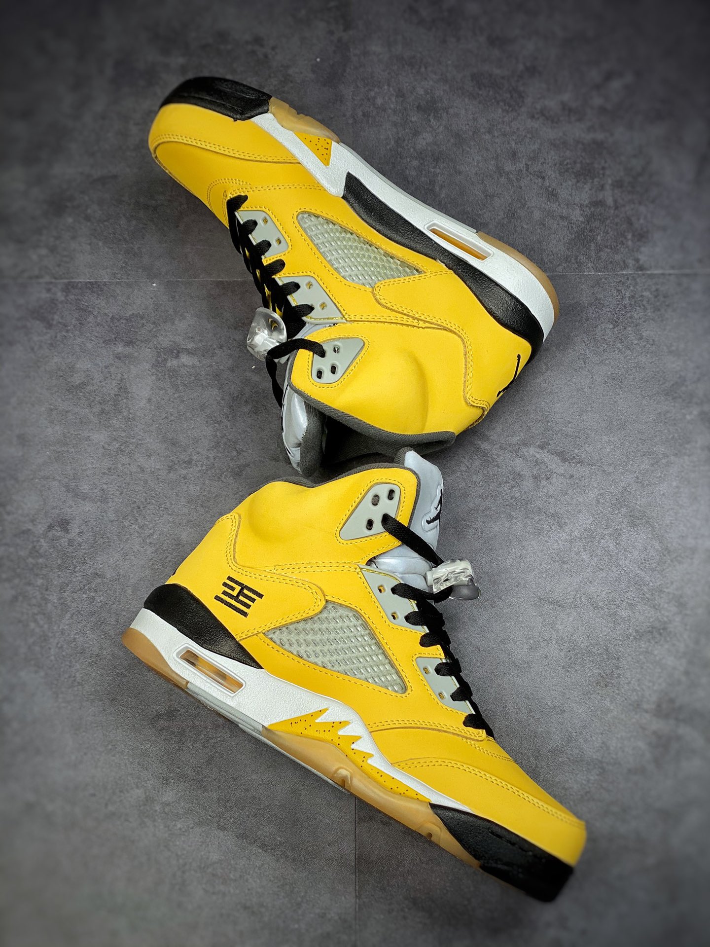 260 Air Jordan 5 Retro T23 黑黄东京 454783-701