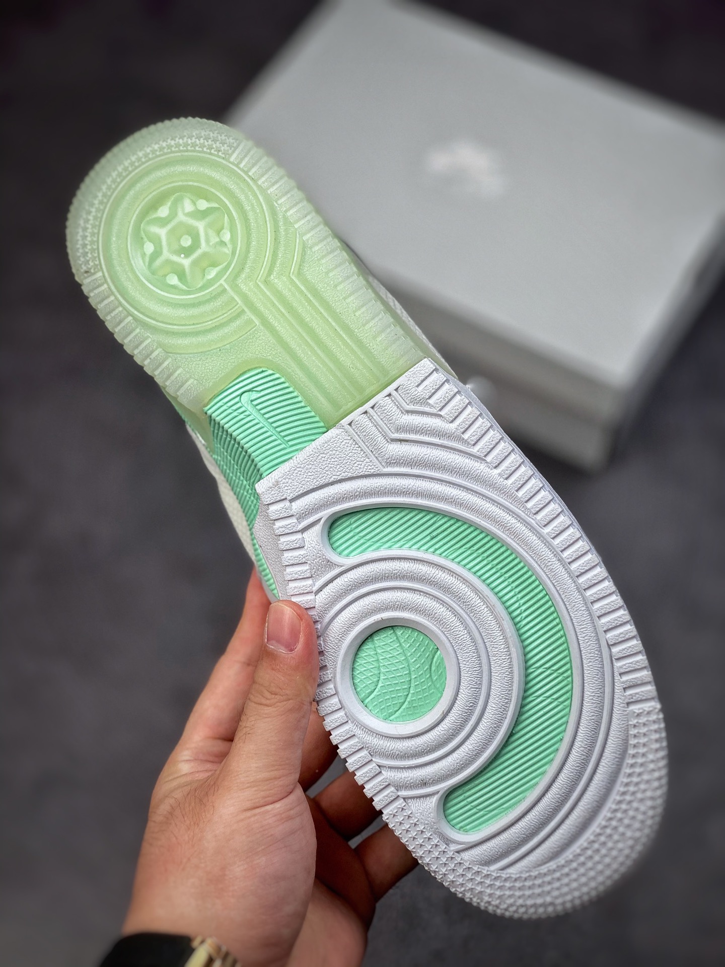 240 Nike Air Force 1 Low 07 断底白灰绿 DM0573-001