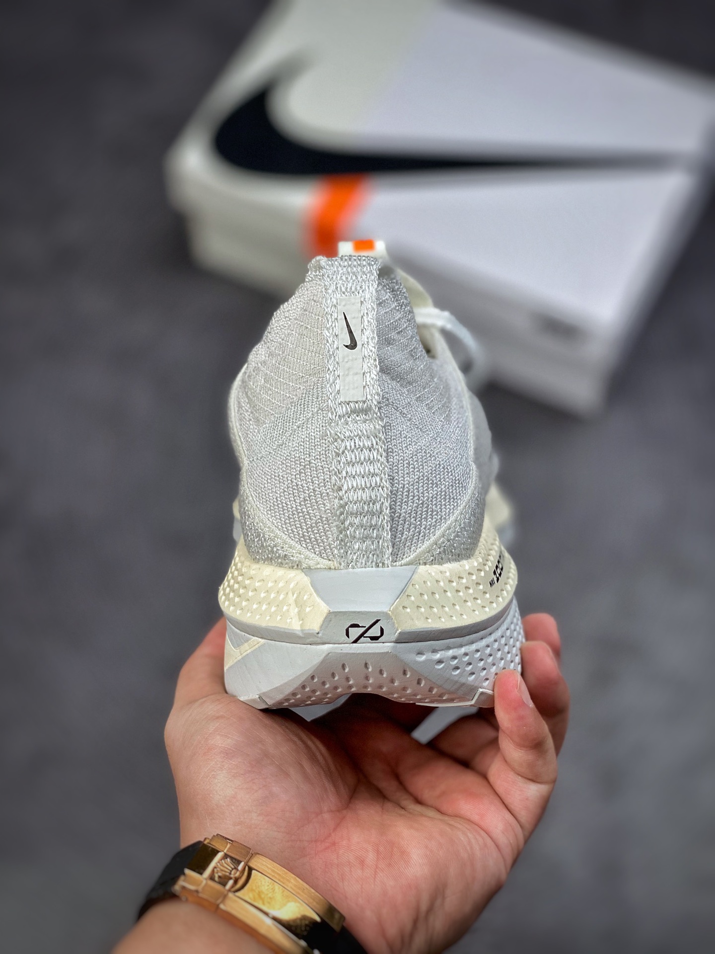 320 Nike Air Zoom Alphafly NEXT% 2 Proto 马拉松3.0高性能跑鞋/白黑 DJ6206-100