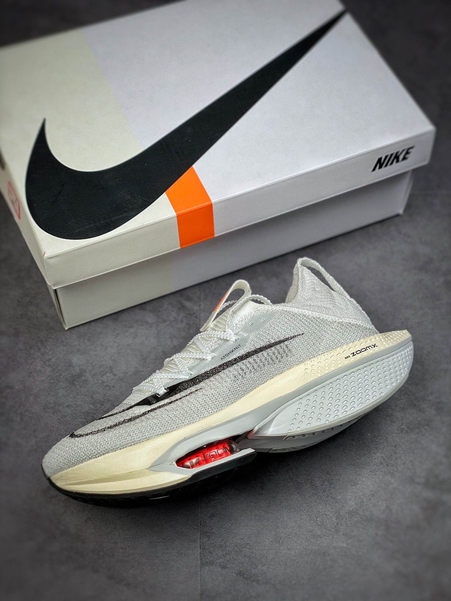 320 Nike Air Zoom Alphafly NEXT% 2 Proto 马拉松3.0高性能跑鞋/白黑 DJ6206-100