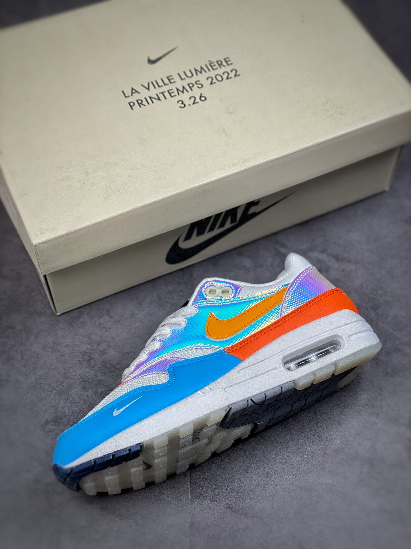 Nike Air Max 1 AMD Rainbow Gradient Retro Casual Running Shoes DQ9326-200