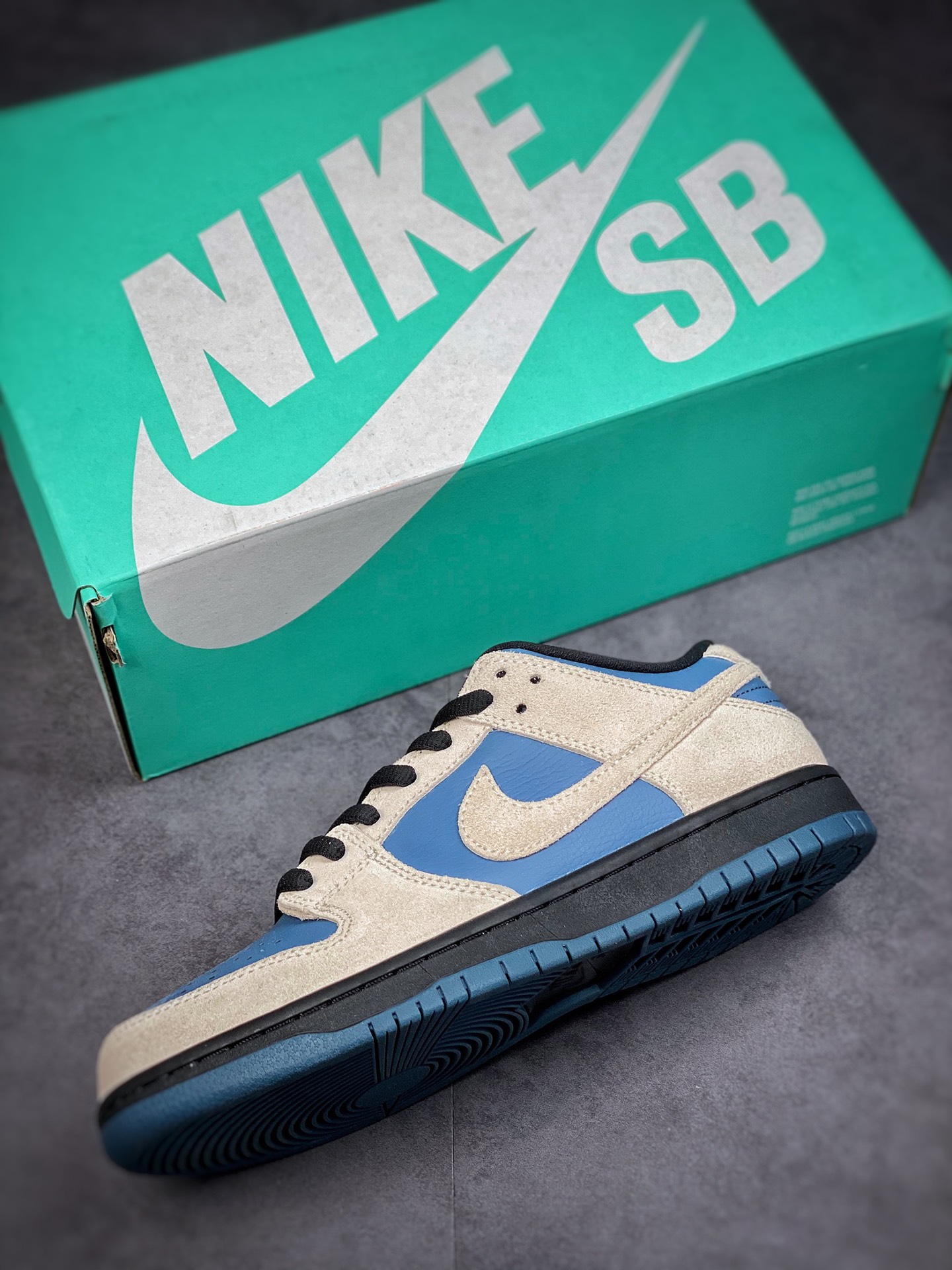 260 Nike Dunk SB Low pro 灰蓝配色 BQ6817-200