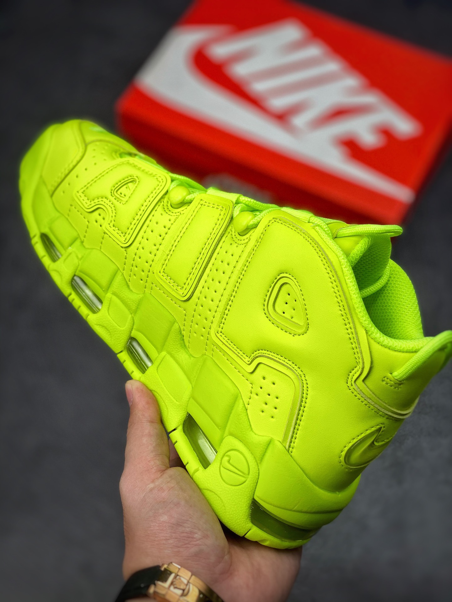 260 Air More Uptempo 代表着历史最高版本皮蓬 DX1790-700