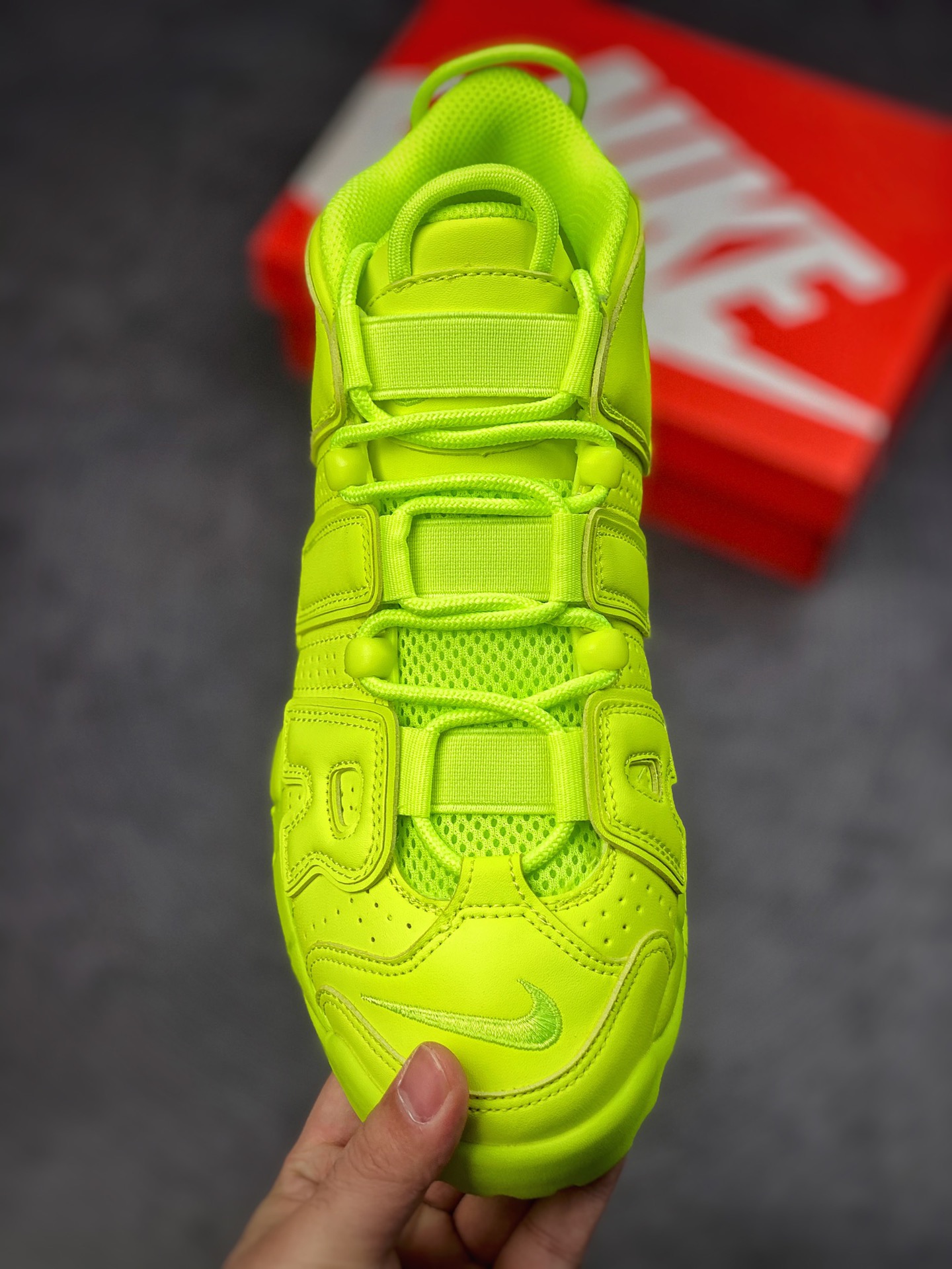 260 Air More Uptempo 代表着历史最高版本皮蓬 DX1790-700